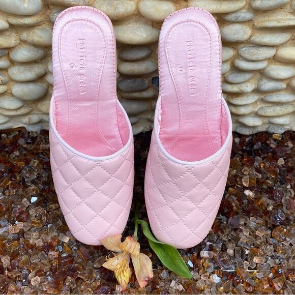 💤Patricia Green Coco light pink leather quilted slippers Sz 6. New w/box! - Picture 1 of 10